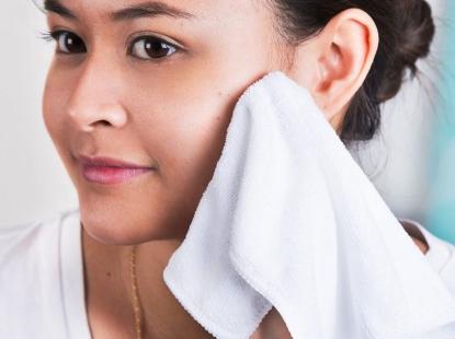 7 Sai Lầm Phổ Biến Khi Chăm Sóc Da Khiến Da Mãi Không Đẹp